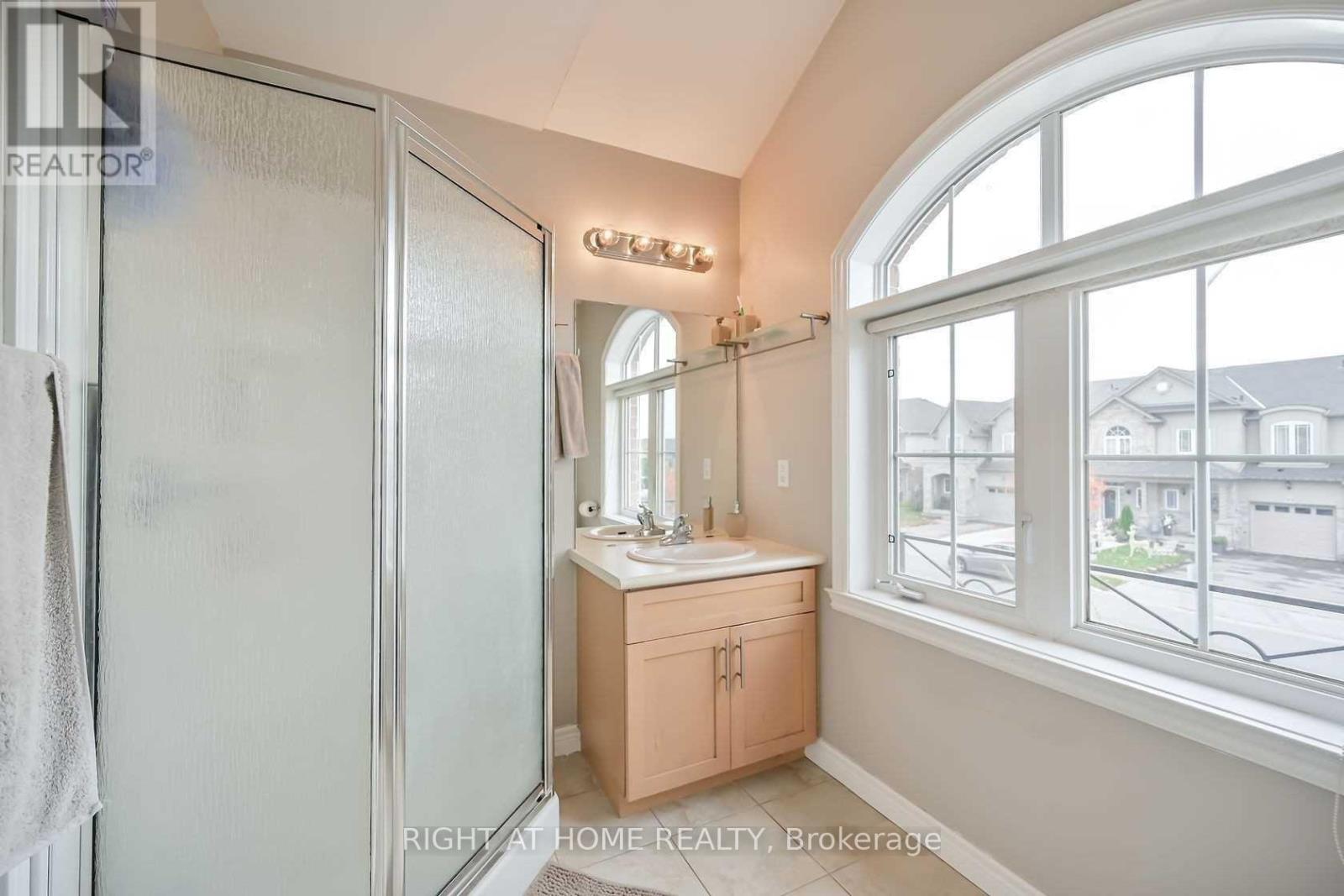 96 Highgate Drive, Hamilton, Ontario  L8J 0C2 - Photo 16 - X12009021