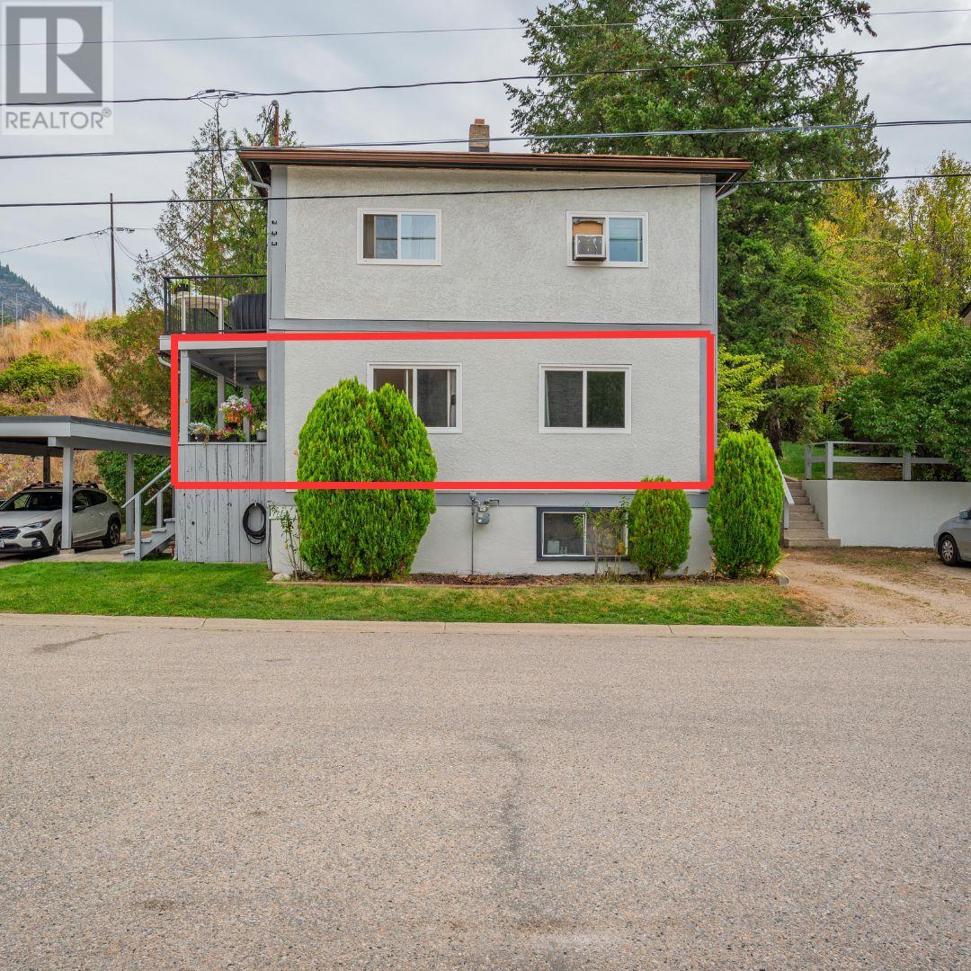643 11th Avenue, Castlegar, British Columbia  V1N 1J7 - Photo 7 - 2479623