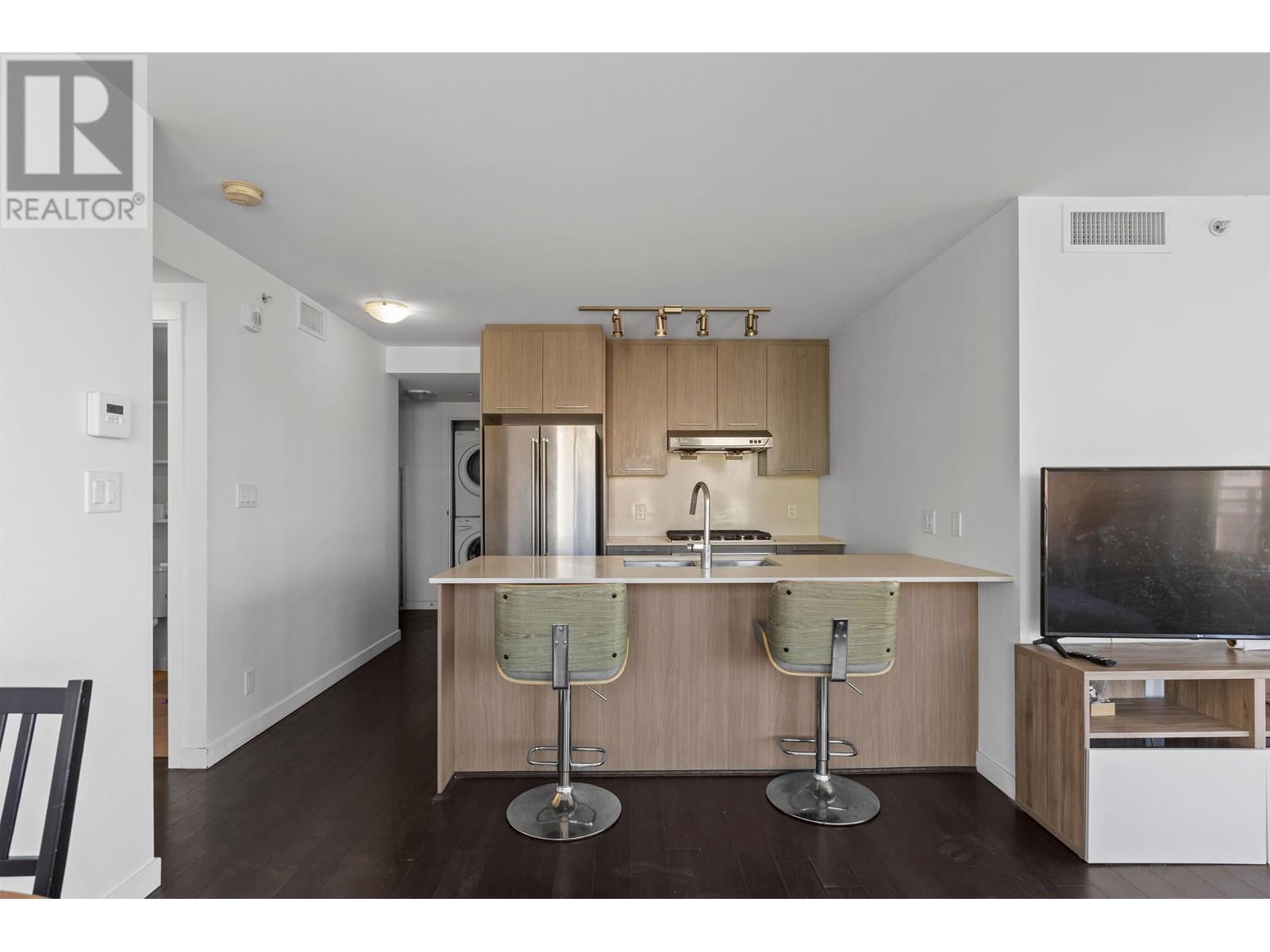 Listing Picture 16 of 28 : 611 7688 ALDERBRIDGE WAY, Richmond / 烈治文 - 魯藝地產 Yvonne Lu Group - MLS Medallion Club Member