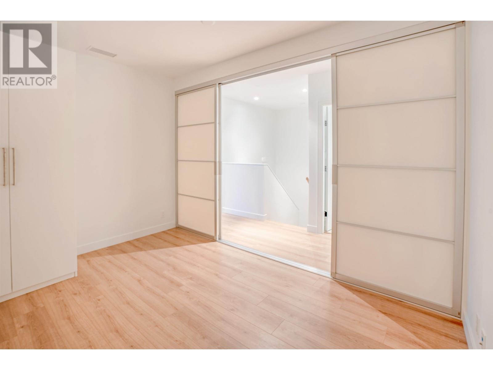 109 1500 Fern Street, North Vancouver, British Columbia  V7J 0E6 - Photo 11 - R2954945