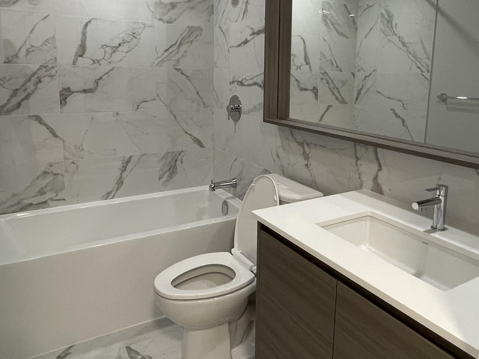 1114 10626 City Parkway, Surrey, British Columbia  V3T 0S3 - Photo 14 - R2970441