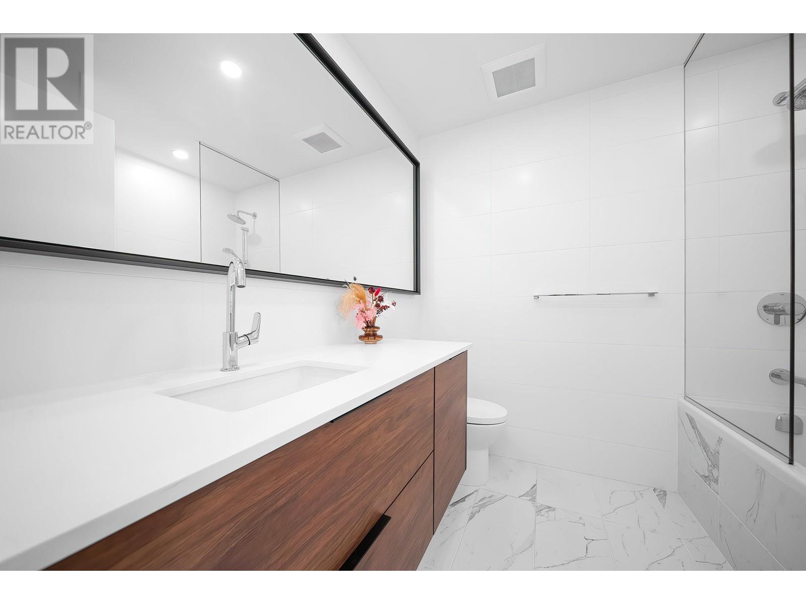 Listing Picture 15 of 40 : 3408 4711 HAZEL STREET, Burnaby / 本拿比 - 魯藝地產 Yvonne Lu Group - MLS Medallion Club Member