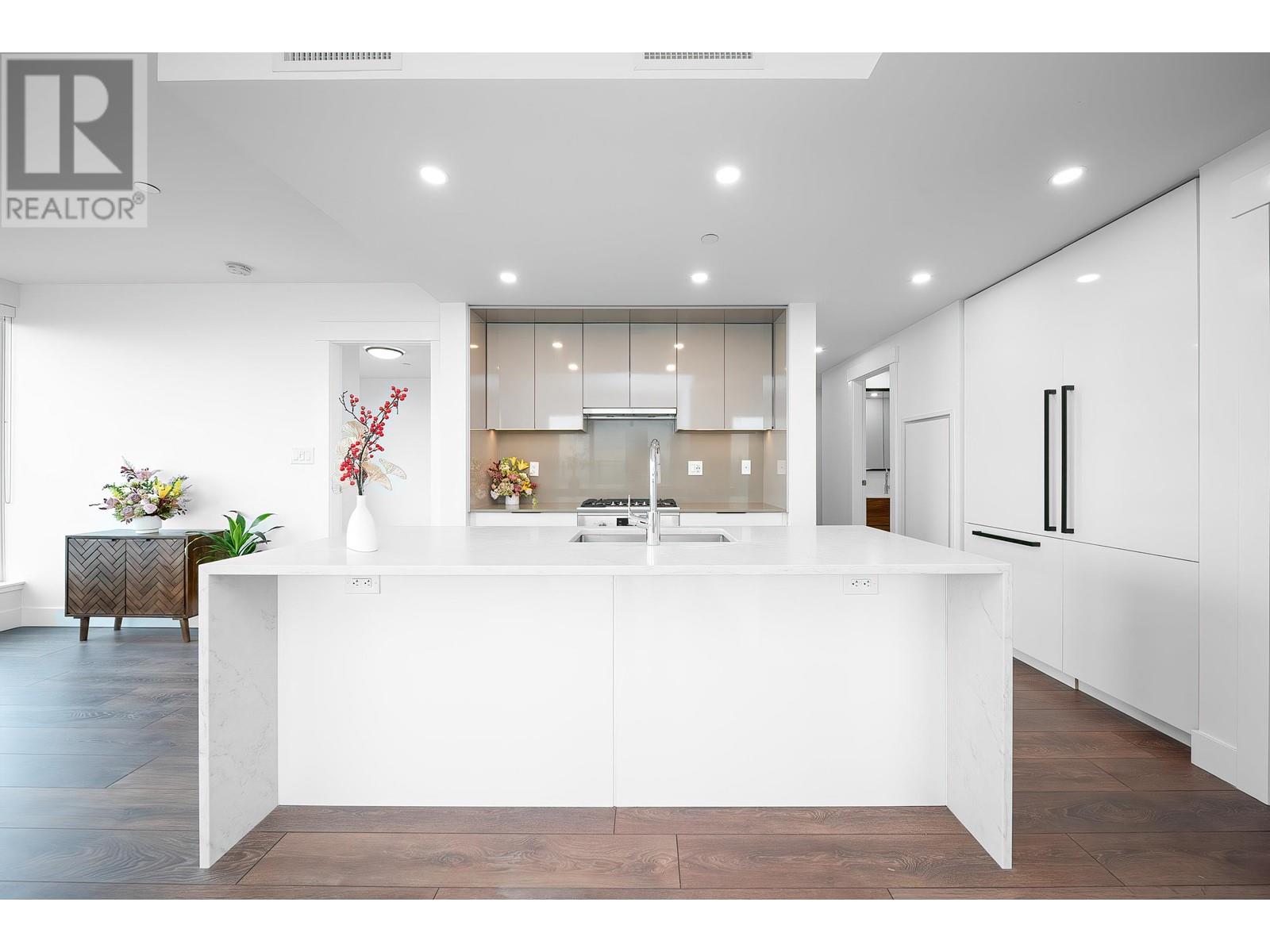 Listing Picture 6 of 40 : 3408 4711 HAZEL STREET, Burnaby / 本拿比 - 魯藝地產 Yvonne Lu Group - MLS Medallion Club Member