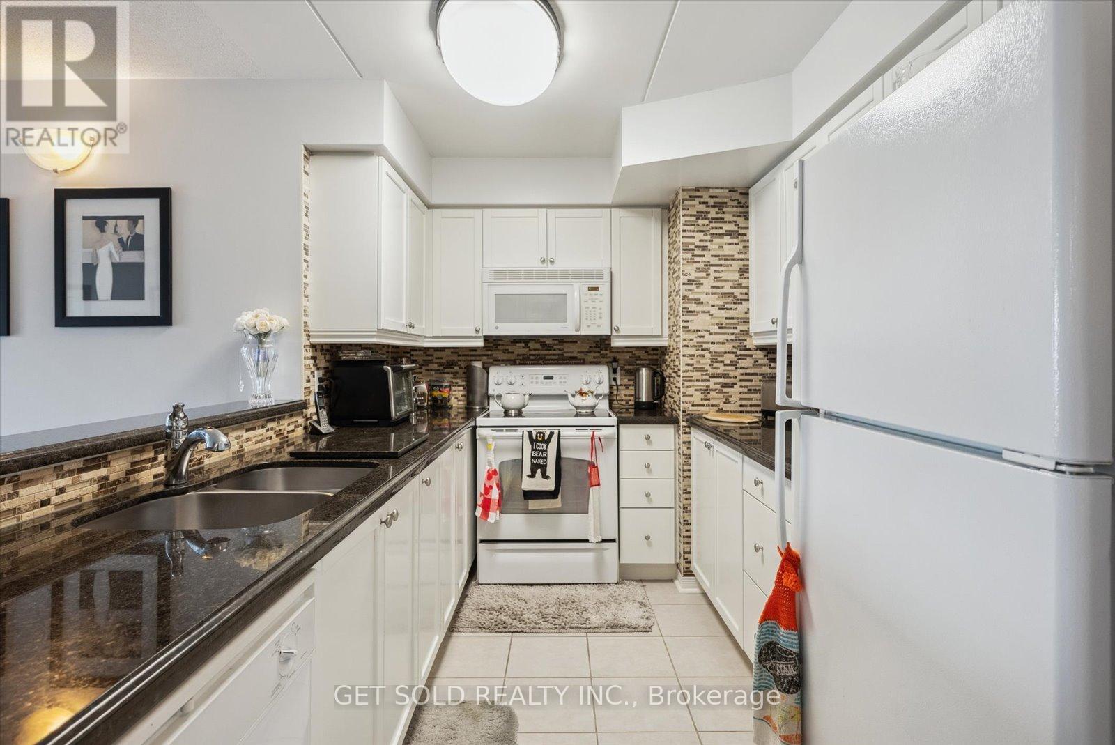 Property at 206 - 35 VIA ROSEDALE image 2