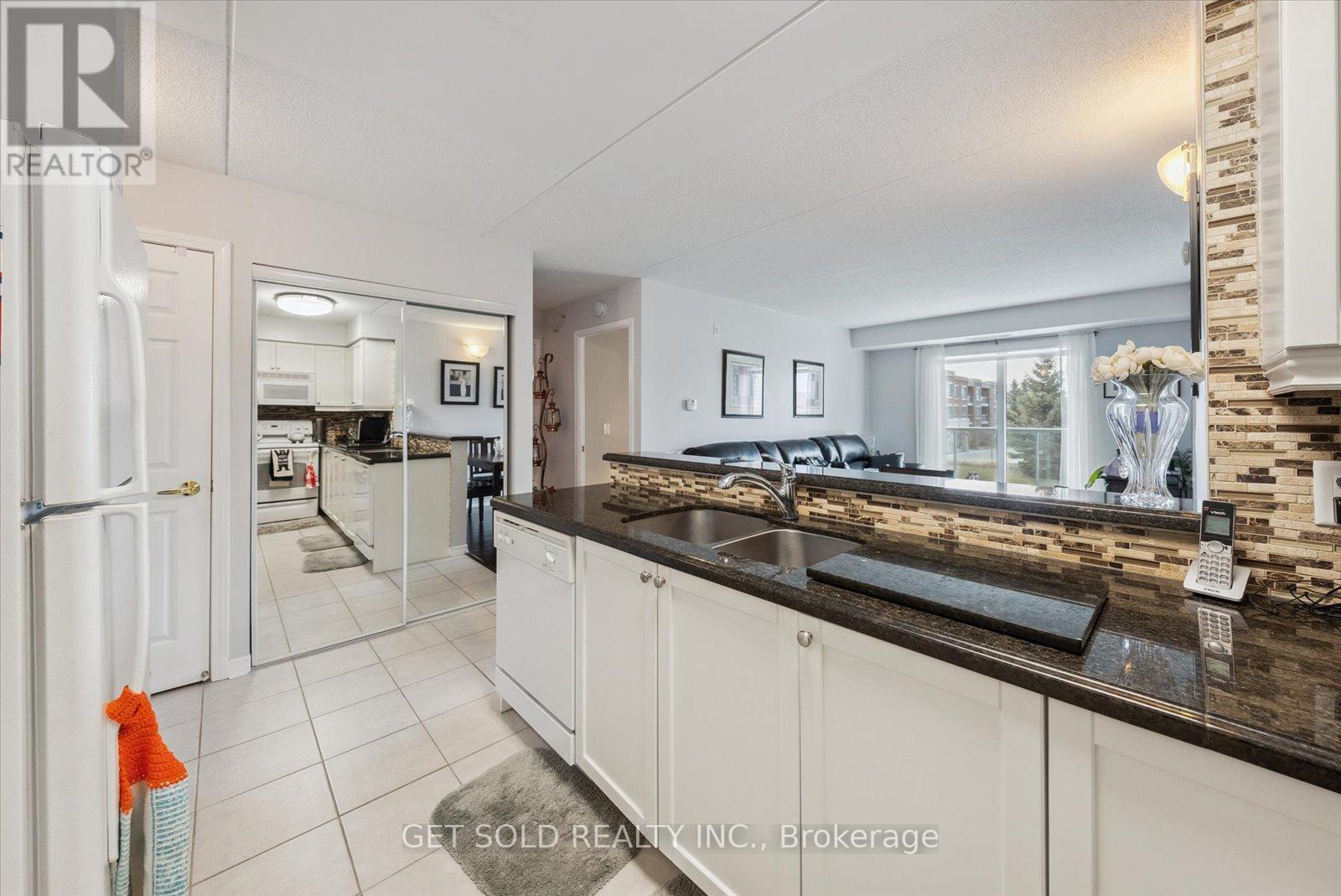 Property at 206 - 35 VIA ROSEDALE image 3
