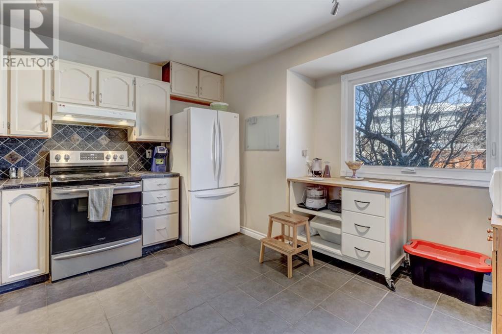 315 Ranch Glen Place Nw, Calgary, Alberta  T3G 1G2 - Photo 8 - A2195647