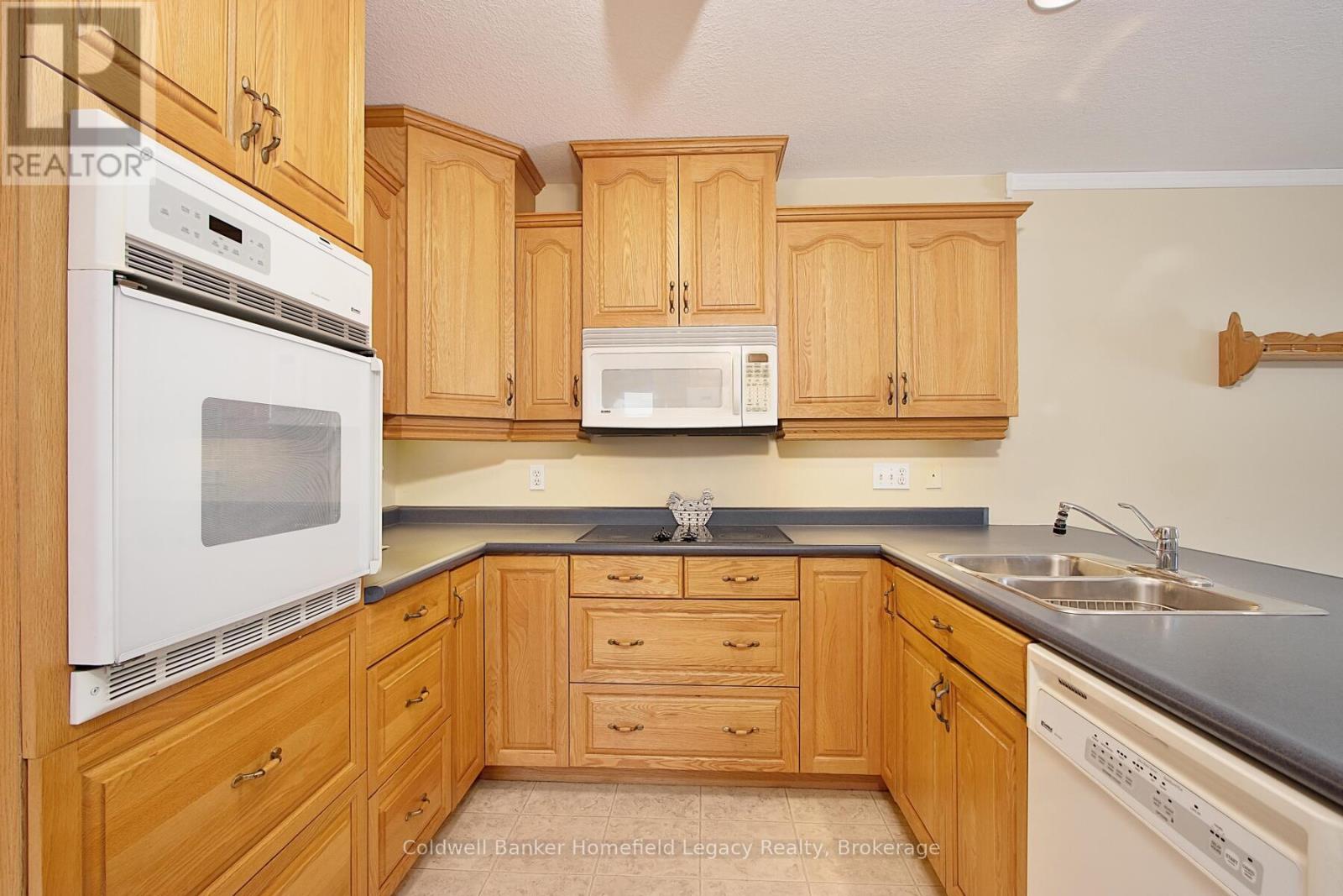 33 Ann Street, St. Marys, Ontario  N4X 1C8 - Photo 10 - X12009137