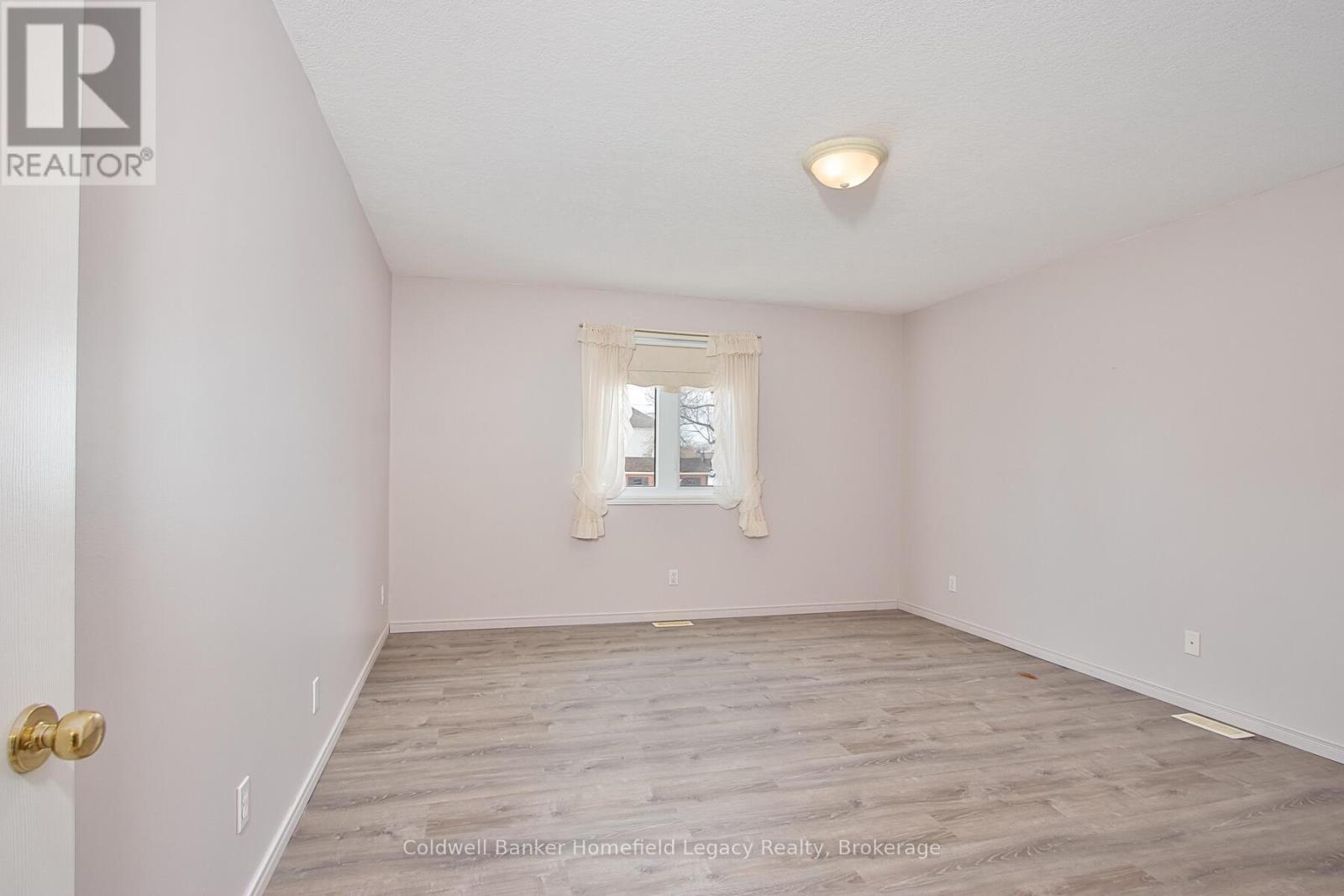 33 Ann Street, St. Marys, Ontario  N4X 1C8 - Photo 15 - X12009137