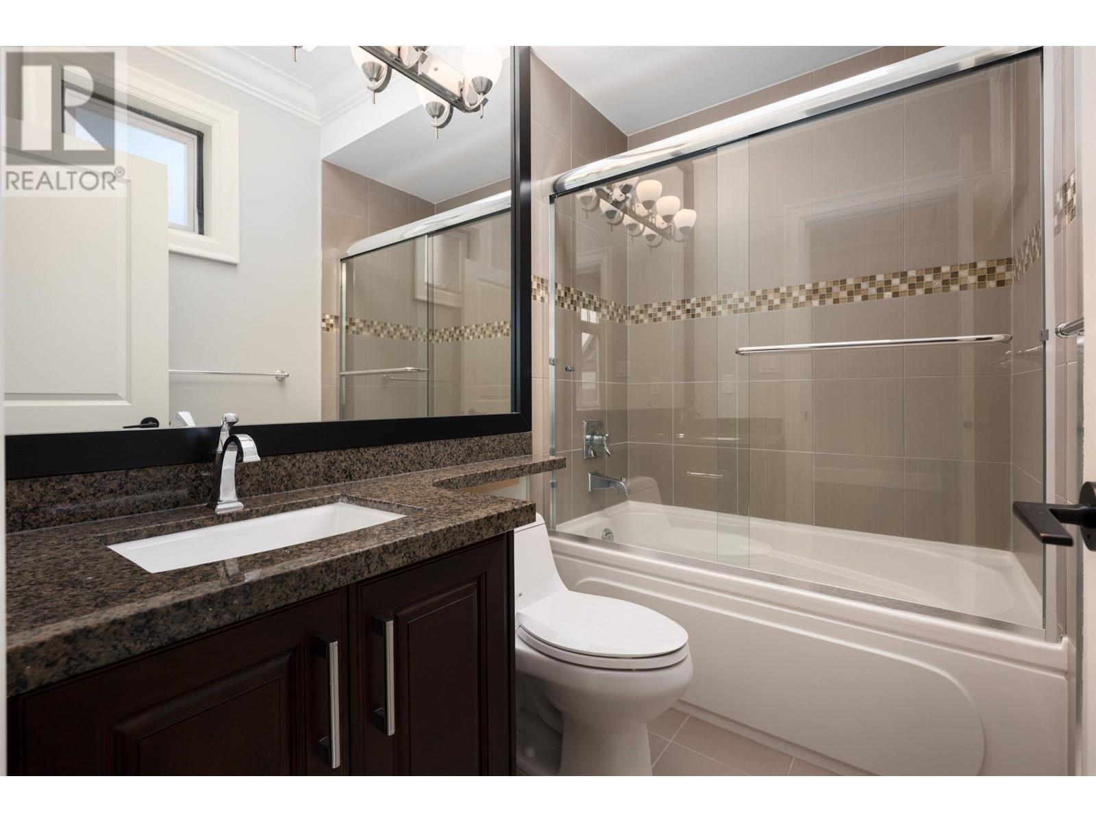 Listing Picture 23 of 33 : 3471 NEWMORE AVENUE, Richmond / 烈治文 - 魯藝地產 Yvonne Lu Group - MLS Medallion Club Member