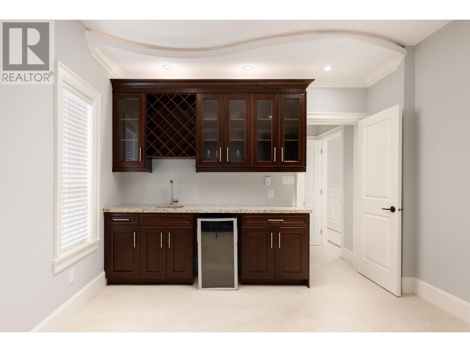 Listing Picture 12 of 33 : 3471 NEWMORE AVENUE, Richmond / 烈治文 - 魯藝地產 Yvonne Lu Group - MLS Medallion Club Member