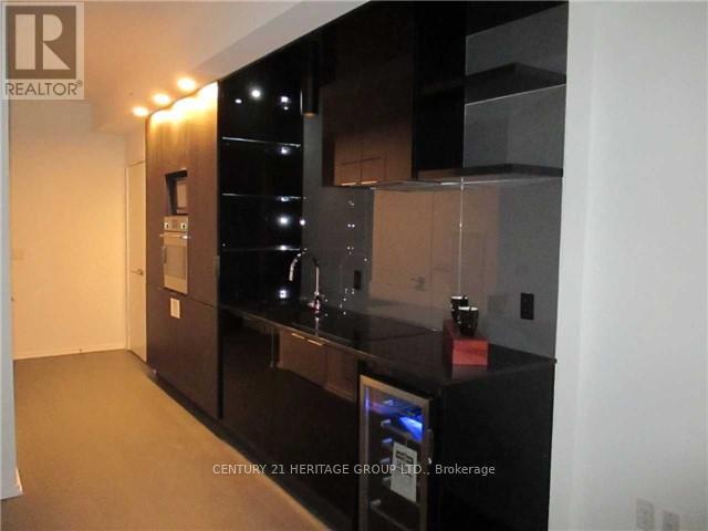 705 - 70 Temperance Street, Toronto (Bay Street Corridor), Ontario  M5H 0B1 - Photo 3 - C12009201