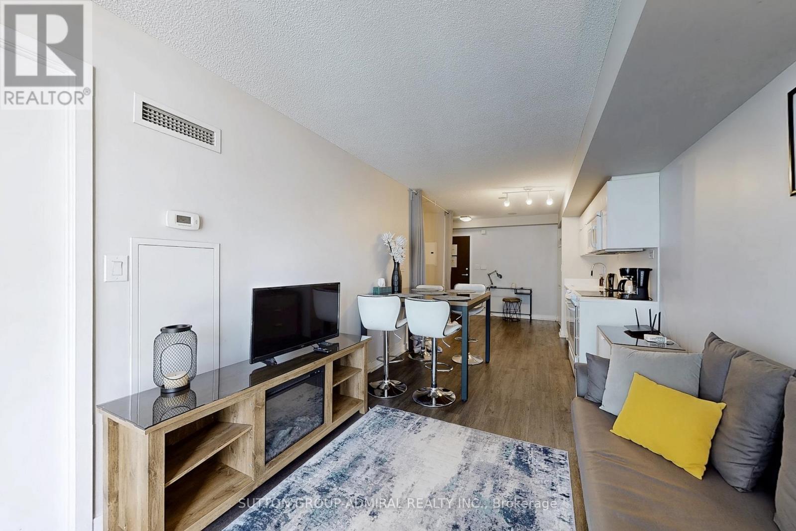 1703 - 21 Iceboat Terrace, Toronto, Ontario  M5V 4A5 - Photo 14 - C12009230