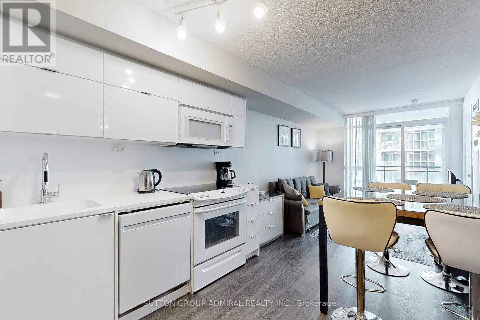 1703 - 21 Iceboat Terrace, Toronto, Ontario  M5V 4A5 - Photo 16 - C12009230