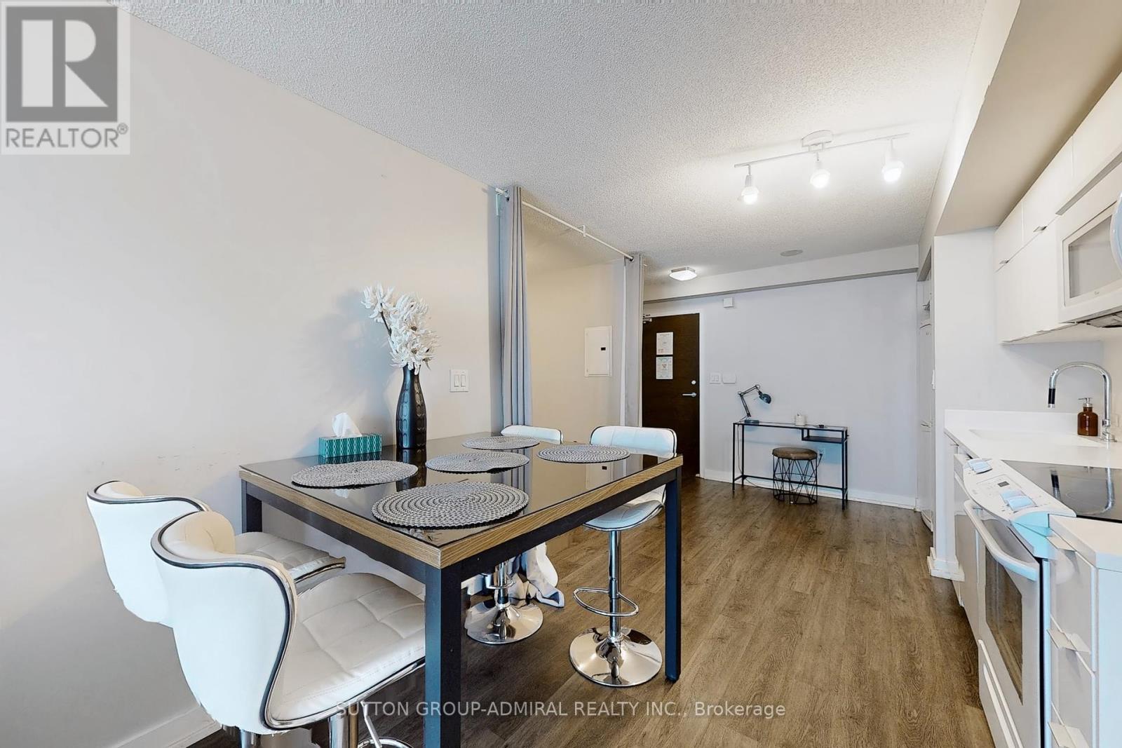 1703 - 21 Iceboat Terrace, Toronto, Ontario  M5V 4A5 - Photo 20 - C12009230