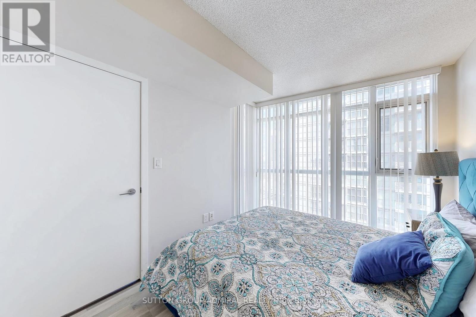 1703 - 21 Iceboat Terrace, Toronto, Ontario  M5V 4A5 - Photo 25 - C12009230