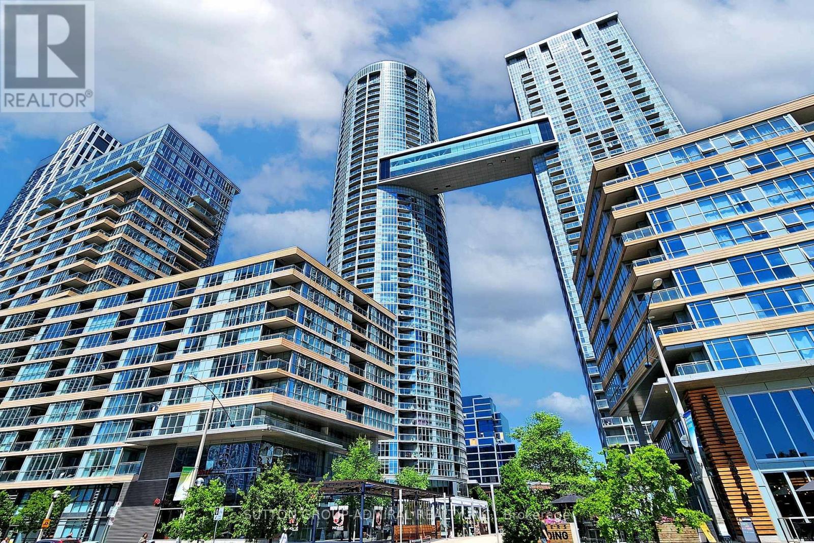 1703 - 21 Iceboat Terrace, Toronto, Ontario  M5V 4A5 - Photo 3 - C12009230
