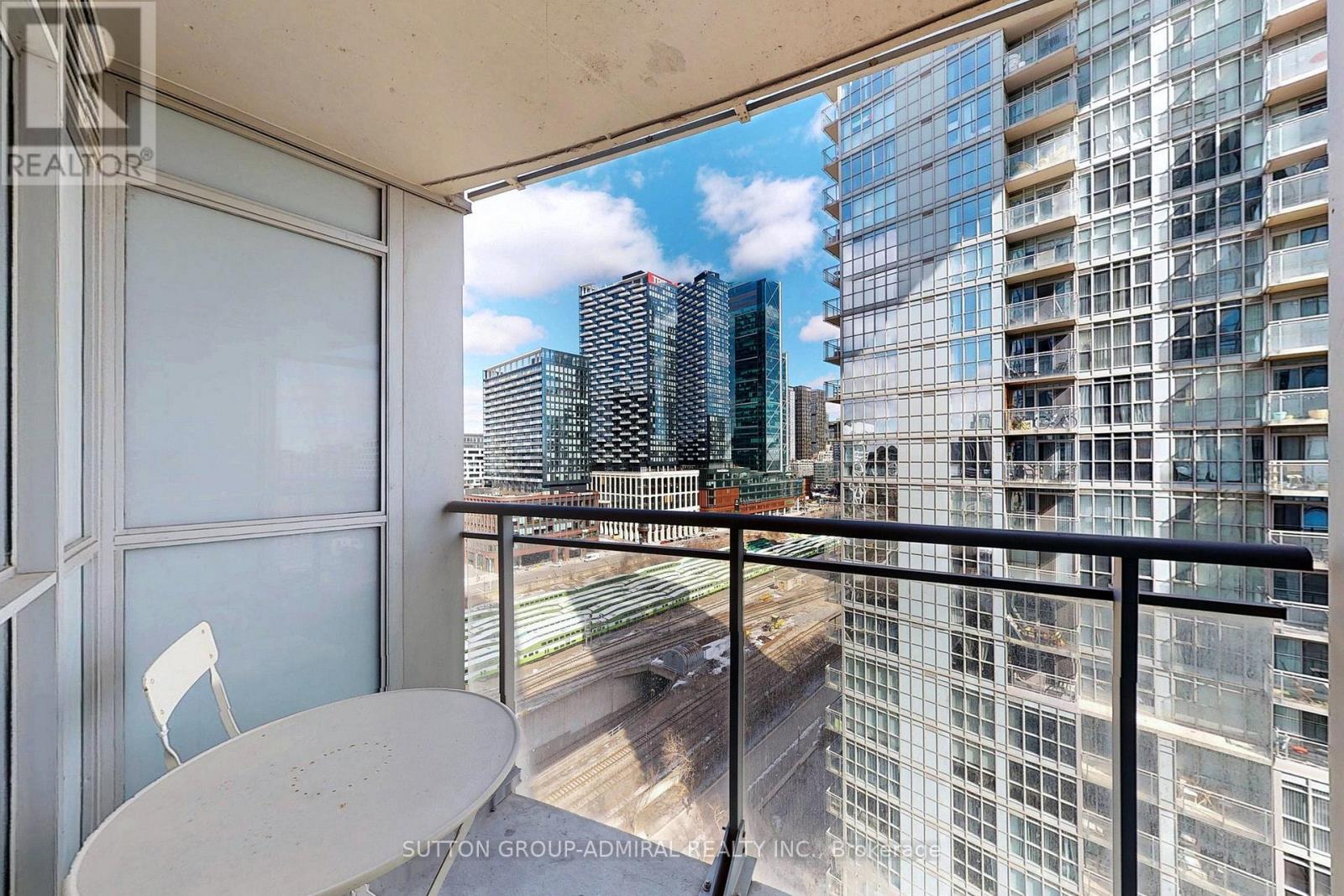 1703 - 21 Iceboat Terrace, Toronto, Ontario  M5V 4A5 - Photo 35 - C12009230