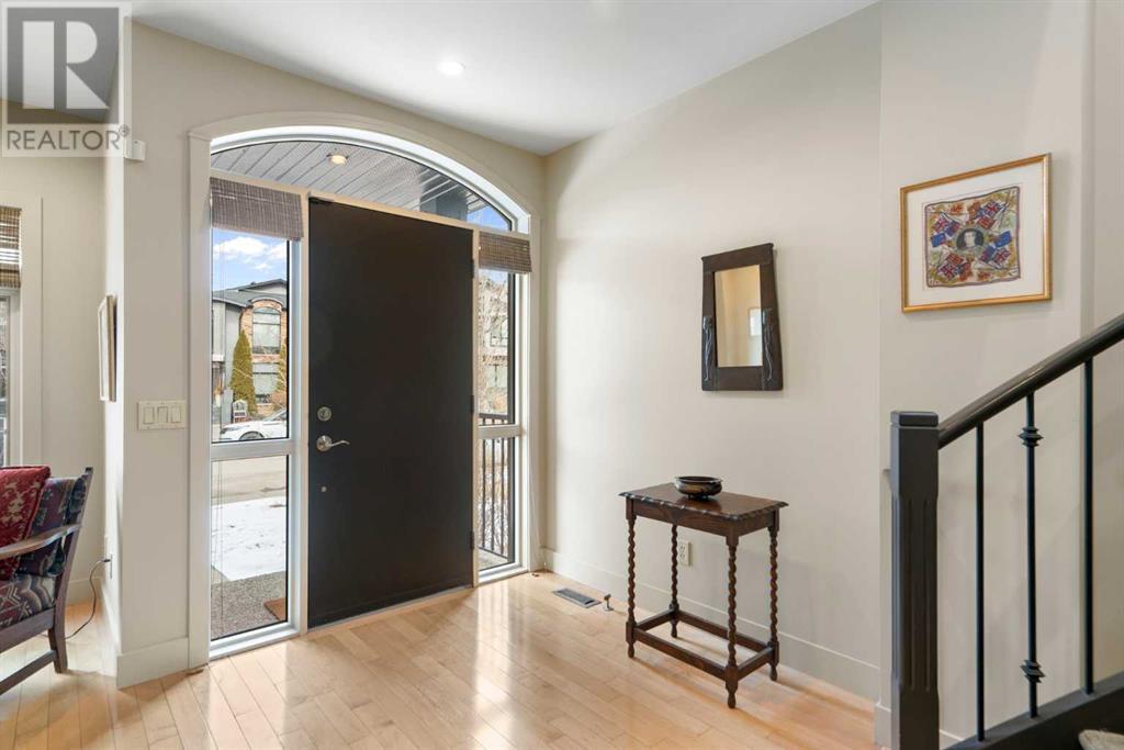 2043 49 Avenue Sw, Calgary, Alberta  T2T 2V5 - Photo 3 - A2199973