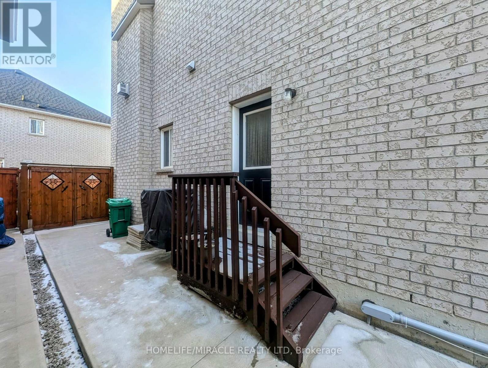 20 Addiscott Street, Brampton, Ontario  L6R 0X8 - Photo 20 - W12009217