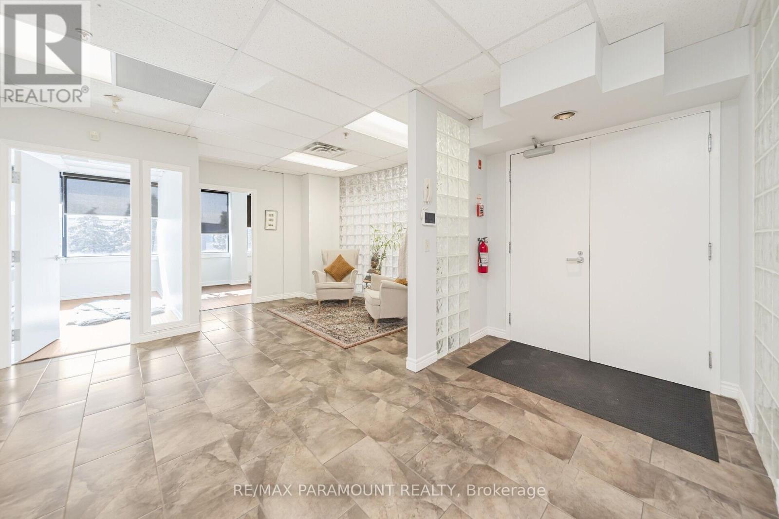 12 # 202 - 2600 Skymark Avenue, Mississauga, Ontario  L4W 5B2 - Photo 8 - W12009221