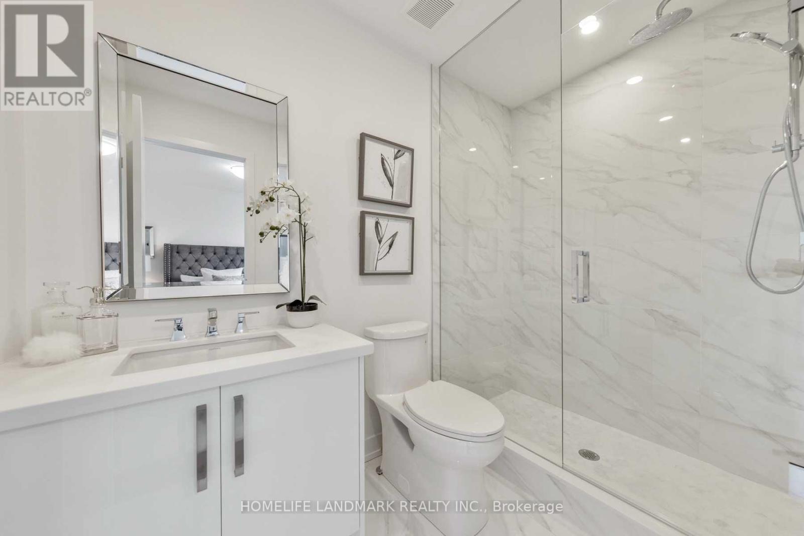 609 Harvie Avenue, Toronto, Ontario  M6E 4M3 - Photo 21 - W12009251