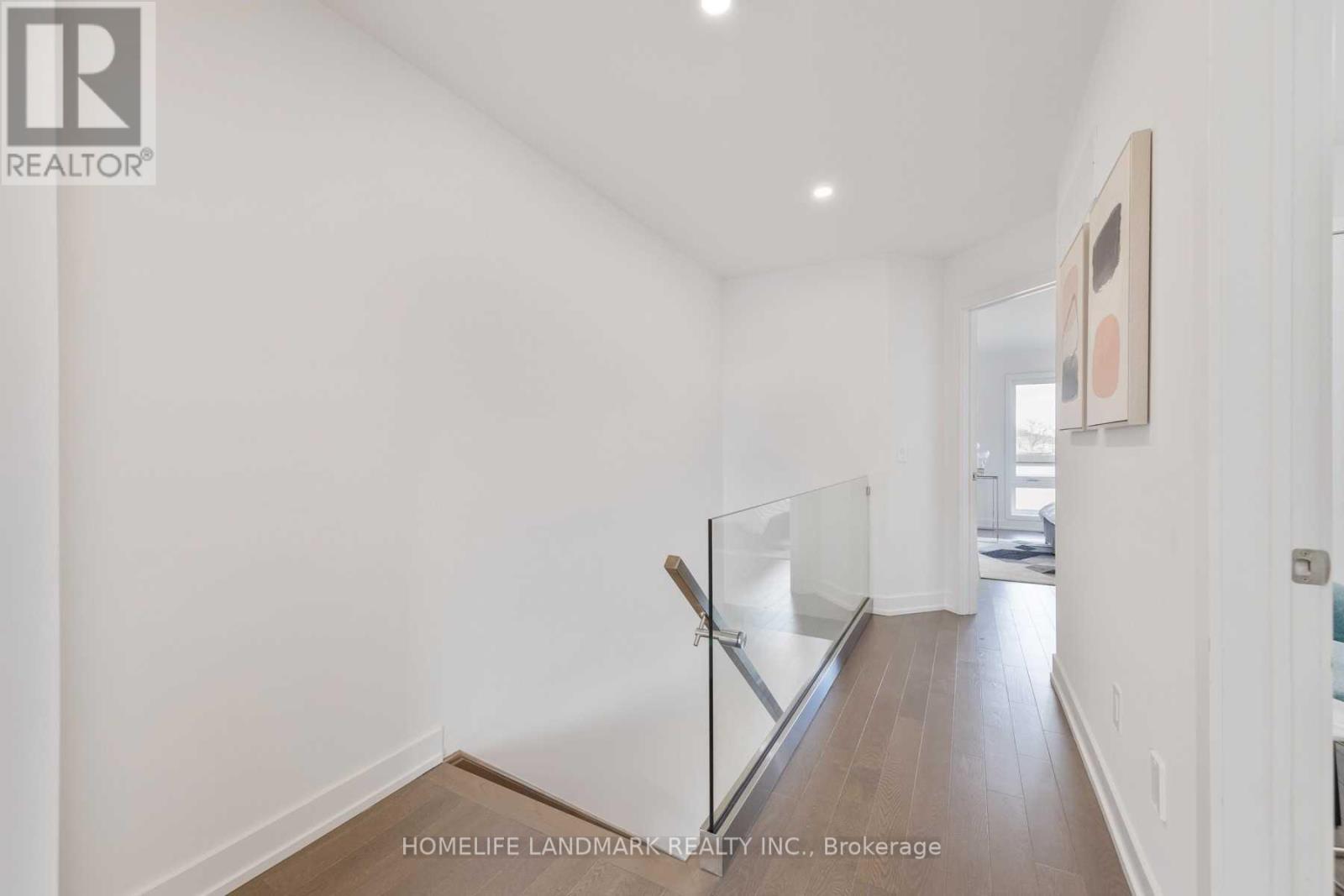 609 Harvie Avenue, Toronto, Ontario  M6E 4M3 - Photo 24 - W12009251