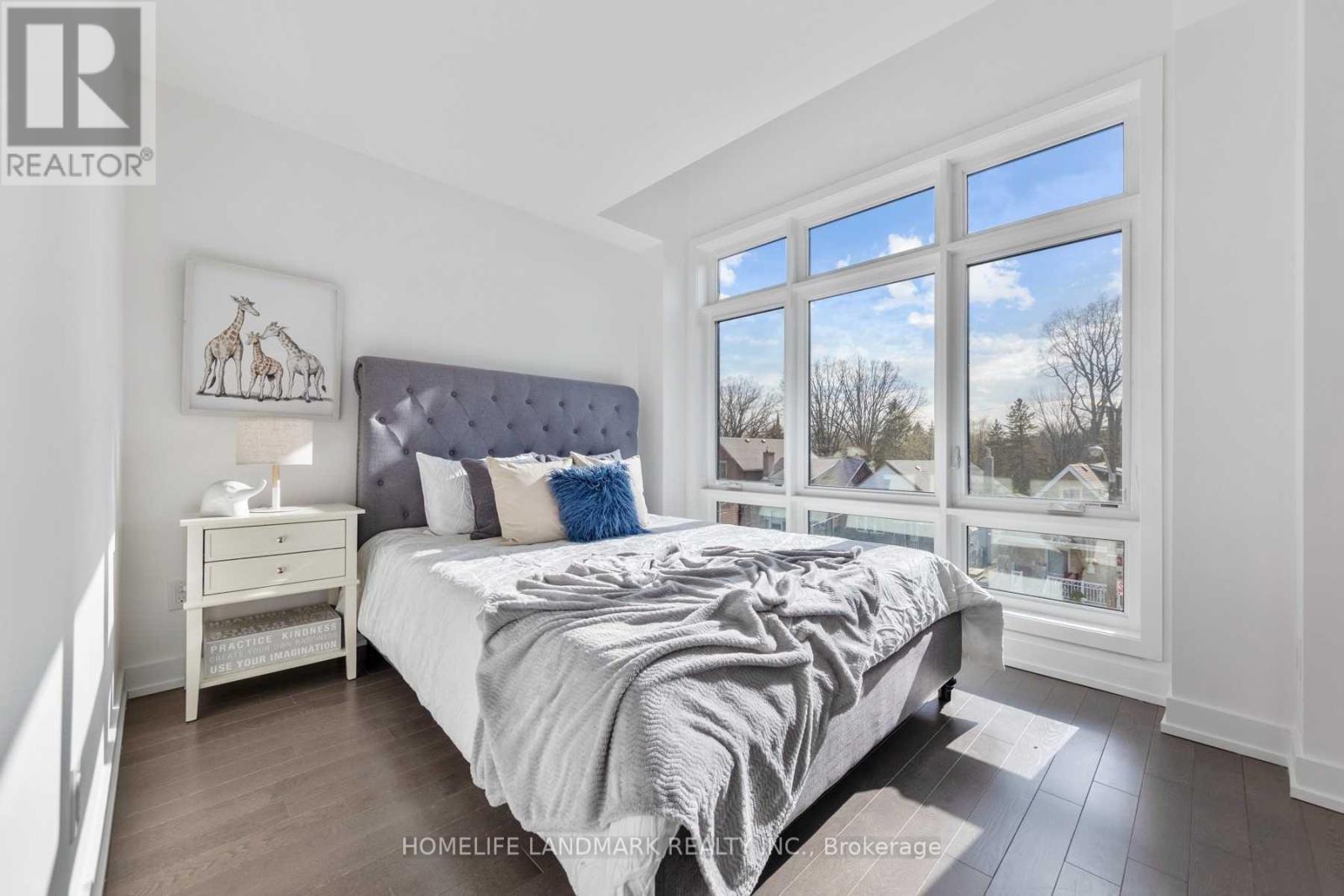 609 Harvie Avenue, Toronto, Ontario  M6E 4M3 - Photo 29 - W12009251