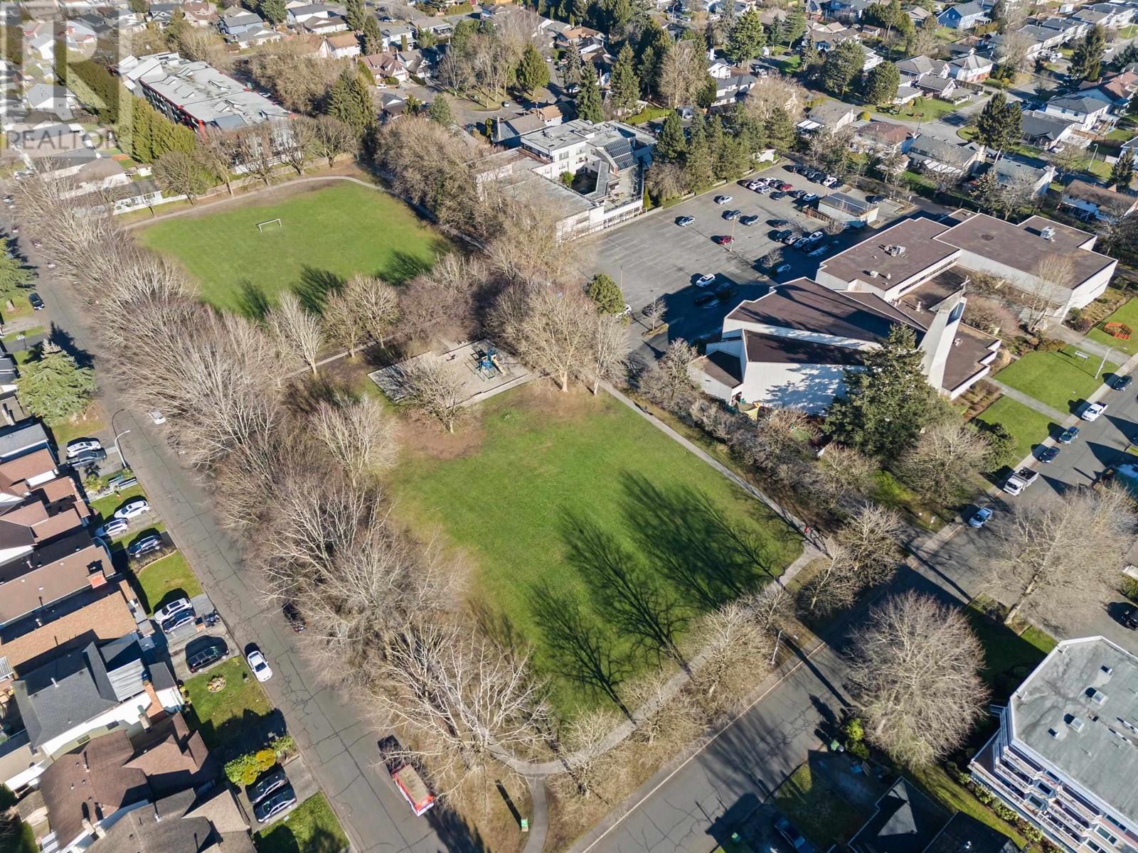 Listing Picture 37 of 38 : 109 11240 MELLIS DRIVE, Richmond / 烈治文 - 魯藝地產 Yvonne Lu Group - MLS Medallion Club Member