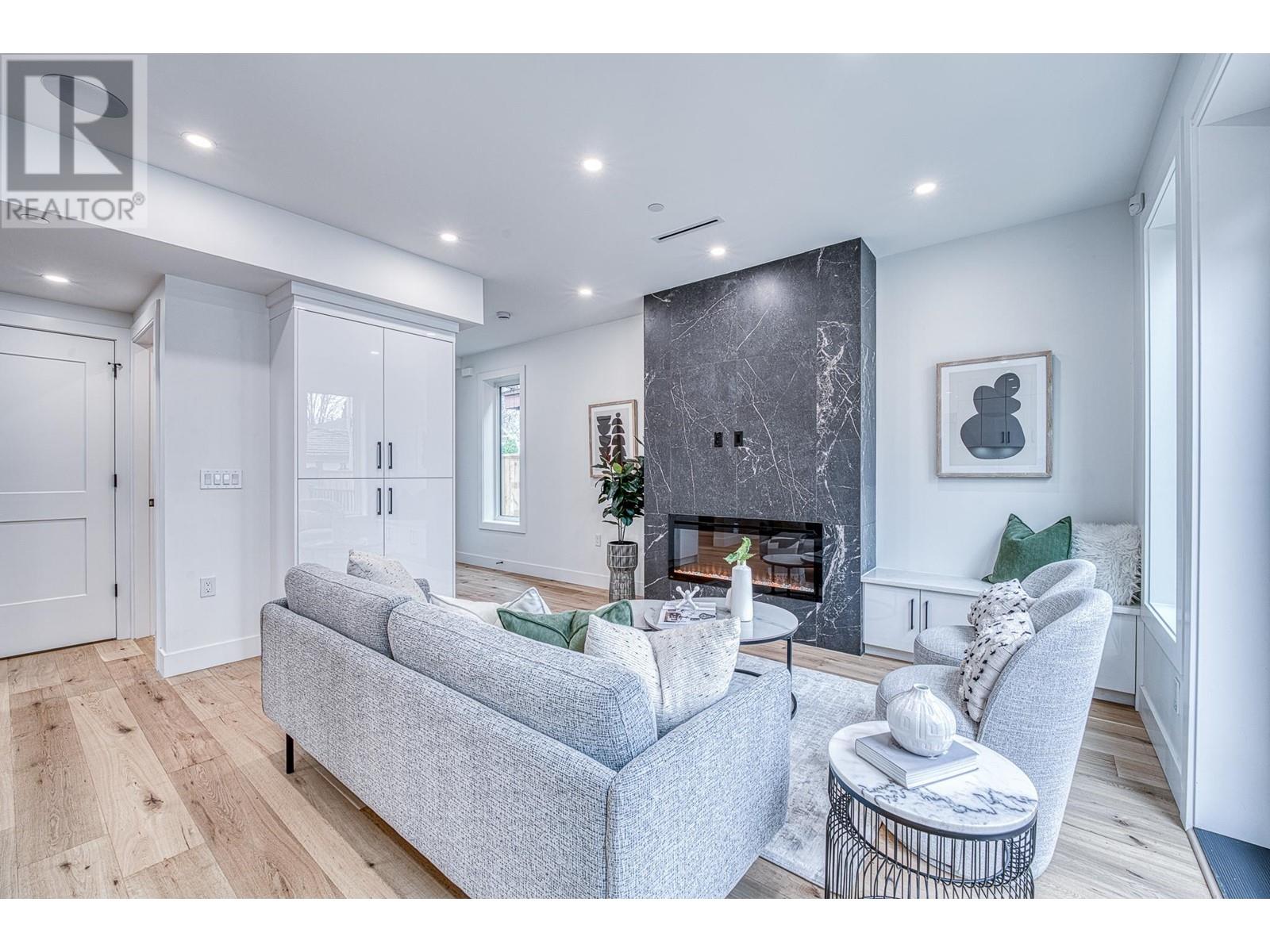 2 2727 Parker Street, Vancouver, British Columbia  V5K 2T6 - Photo 4 - R2962150
