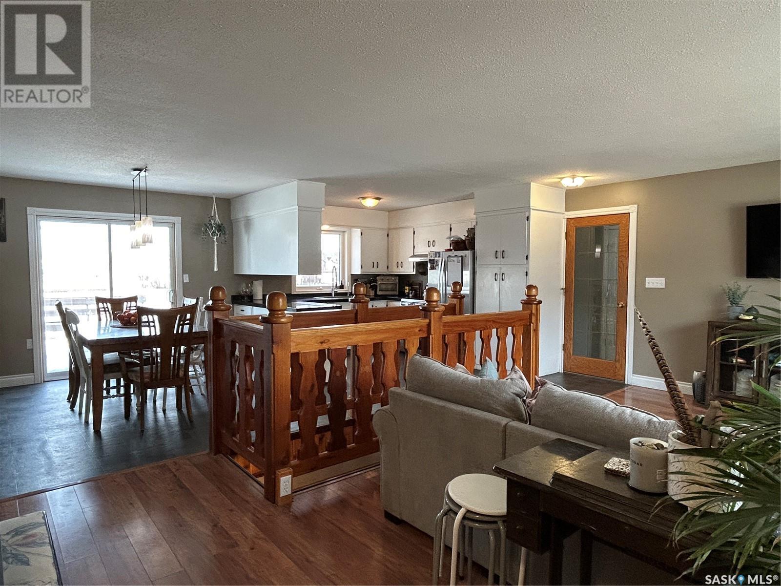 Property at 848 Beryl AVENUE image 5