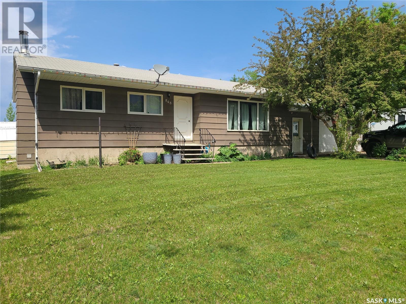 Property at 848 Beryl AVENUE image 1
