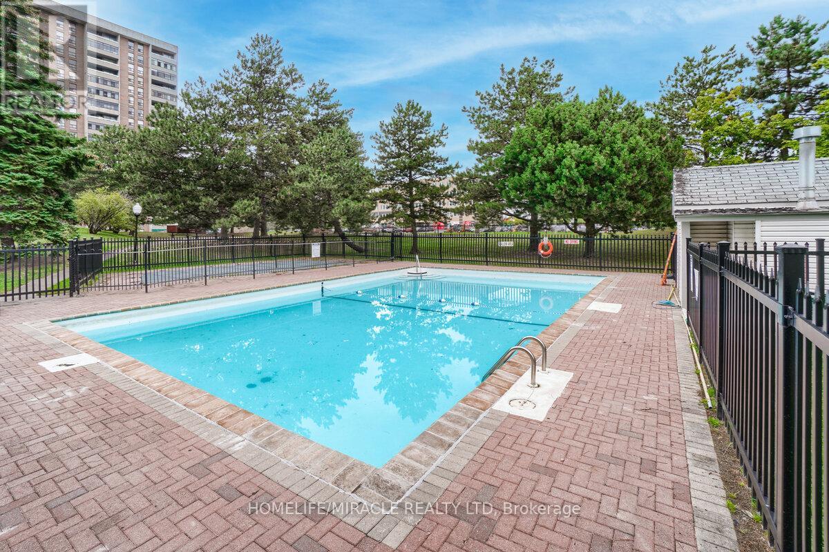 1703 - 15 Kensington Road, Brampton (Queen Street Corridor), Ontario  L6T 3W2 - Photo 33 - W12009301