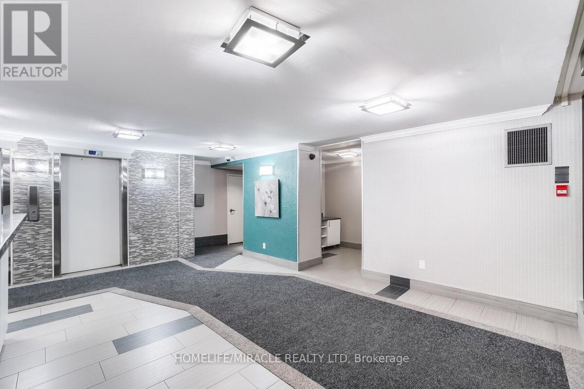 1703 - 15 Kensington Road, Brampton (Queen Street Corridor), Ontario  L6T 3W2 - Photo 5 - W12009301