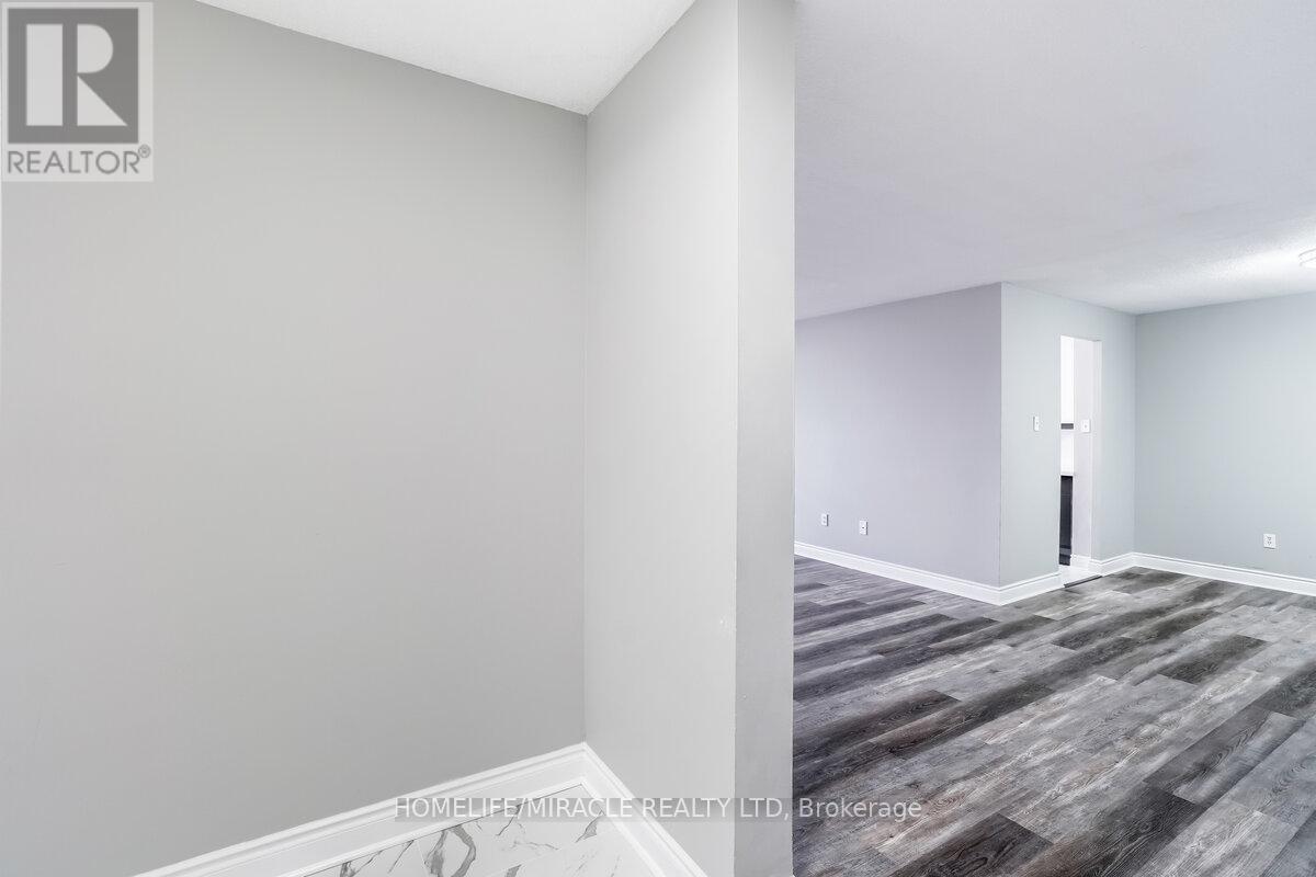 1703 - 15 Kensington Road, Brampton (Queen Street Corridor), Ontario  L6T 3W2 - Photo 8 - W12009301