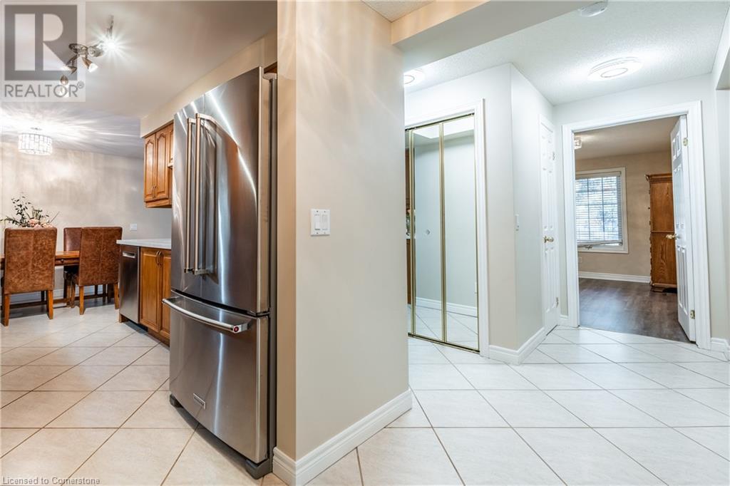 Property at 990 GOLF LINKS Road Unit# 106 image 2