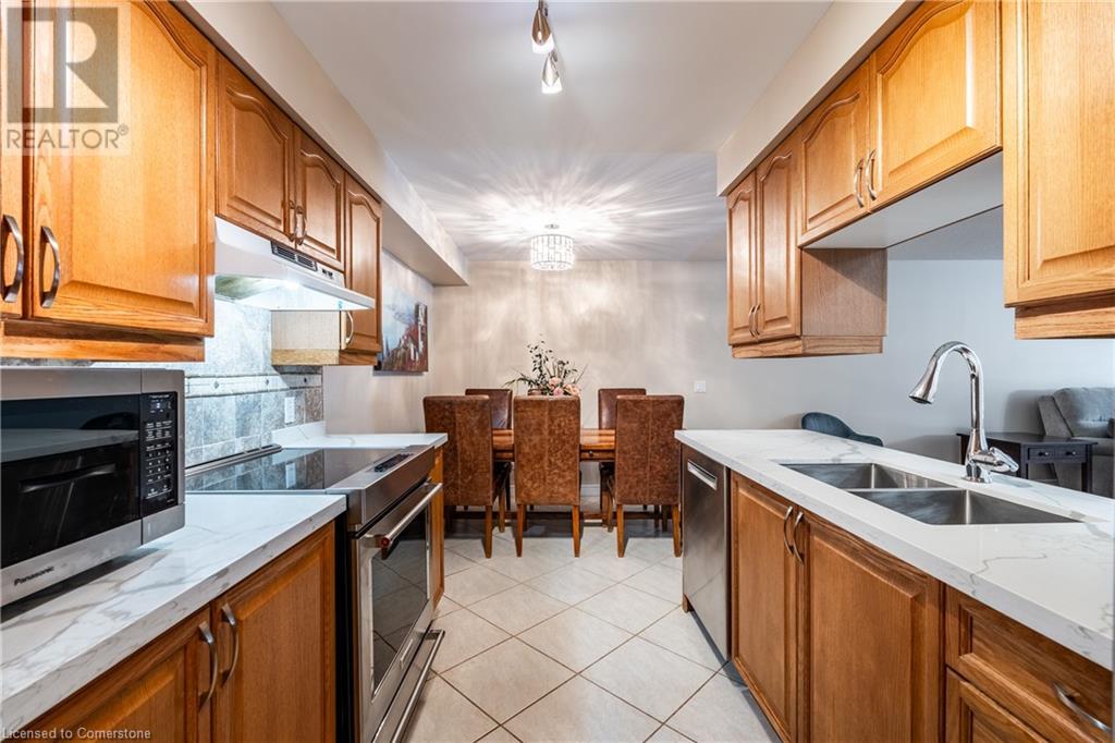 Property at 990 GOLF LINKS Road Unit# 106 image 3
