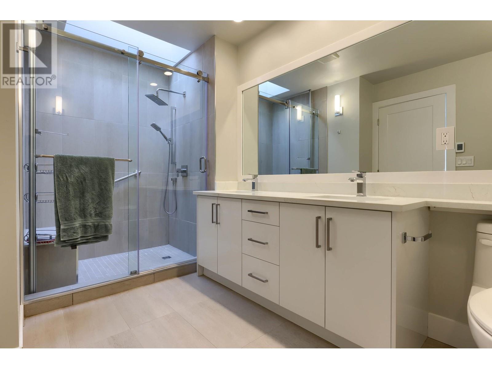 Listing Picture 13 of 26 : 318 8500 GENERAL CURRIE ROAD, Richmond / 烈治文 - 魯藝地產 Yvonne Lu Group - MLS Medallion Club Member