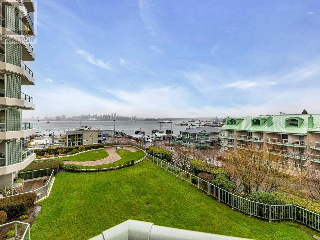 308 168 Chadwick Court, North Vancouver, British Columbia  V7M 3L4 - Photo 15 - R2974918