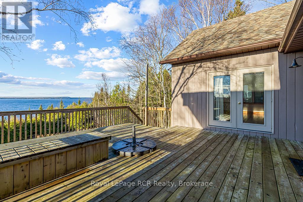 92 Moore Street, Northern Bruce Peninsula, Ontario  N0H 1W0 - Photo 15 - X12009331