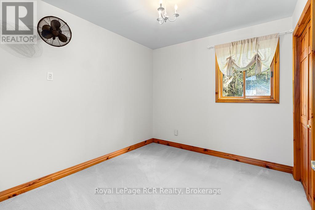 92 Moore Street, Northern Bruce Peninsula, Ontario  N0H 1W0 - Photo 22 - X12009331