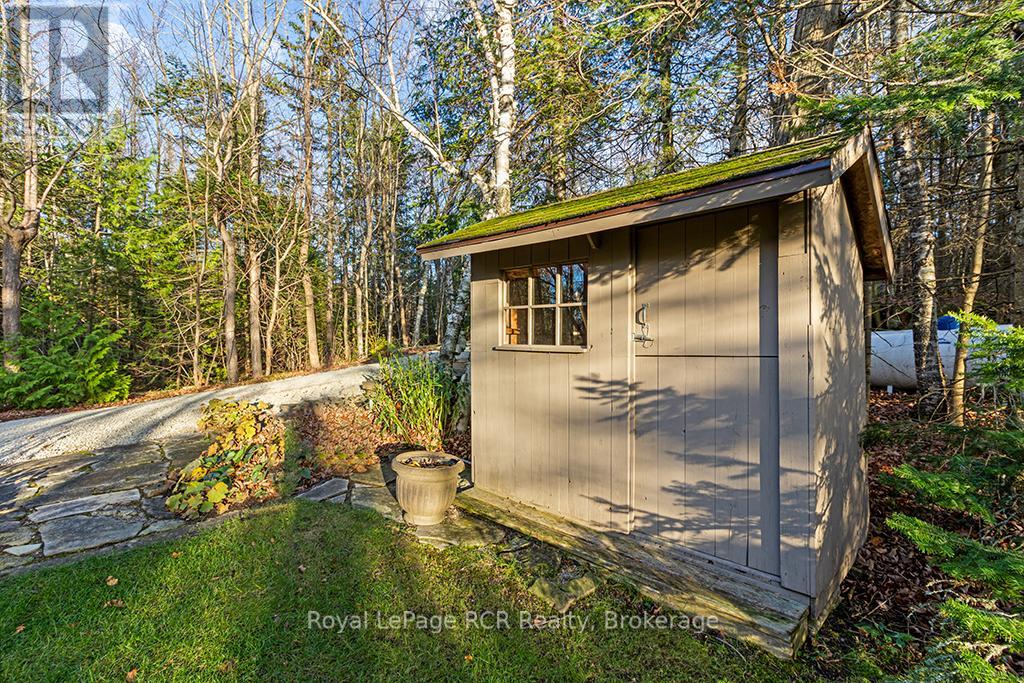 92 Moore Street, Northern Bruce Peninsula, Ontario  N0H 1W0 - Photo 39 - X12009331