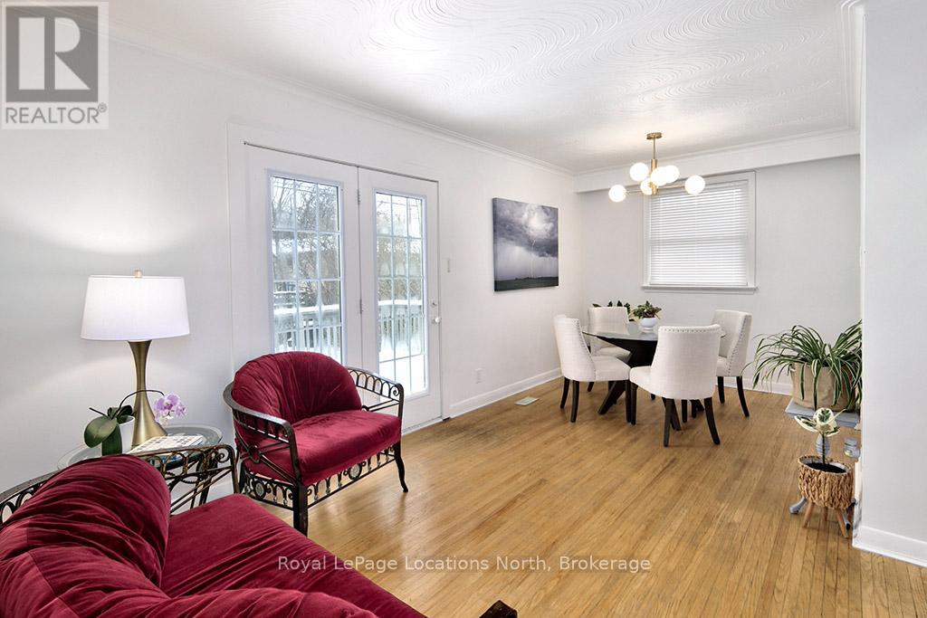 635 Oak Street, Collingwood, Ontario  L9Y 2Z7 - Photo 3 - S11953133