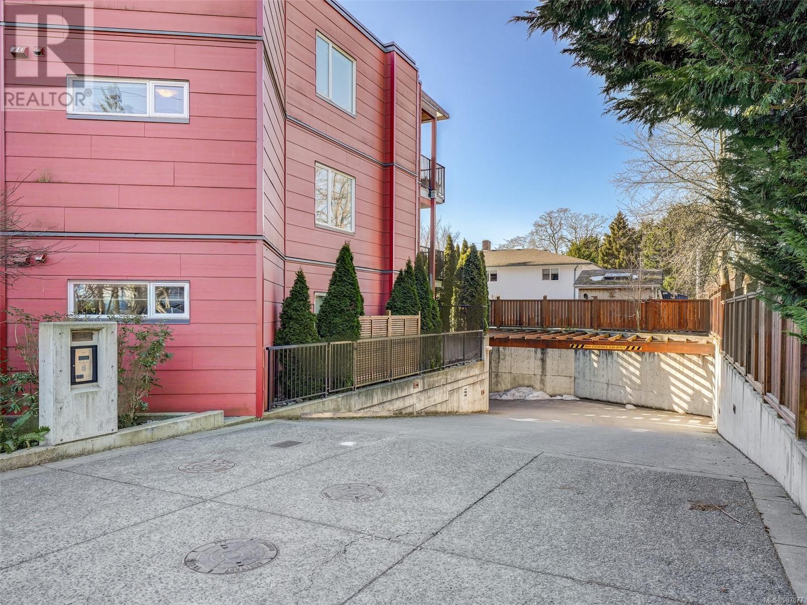 206 4040 Borden St, Saanich, British Columbia  V8X 2E9 - Photo 27 - 987677