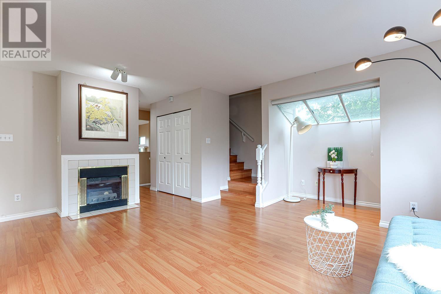 Listing Picture 12 of 40 : 49 5380 SMITH DRIVE, Richmond / 烈治文 - 魯藝地產 Yvonne Lu Group - MLS Medallion Club Member