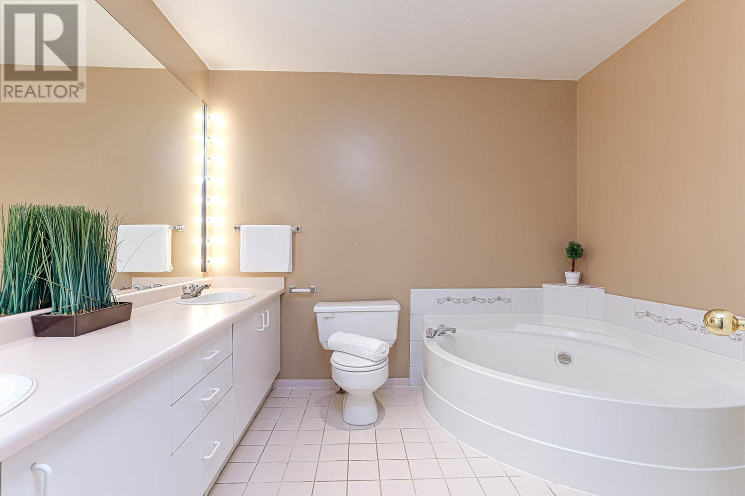 Listing Picture 27 of 40 : 49 5380 SMITH DRIVE, Richmond / 烈治文 - 魯藝地產 Yvonne Lu Group - MLS Medallion Club Member