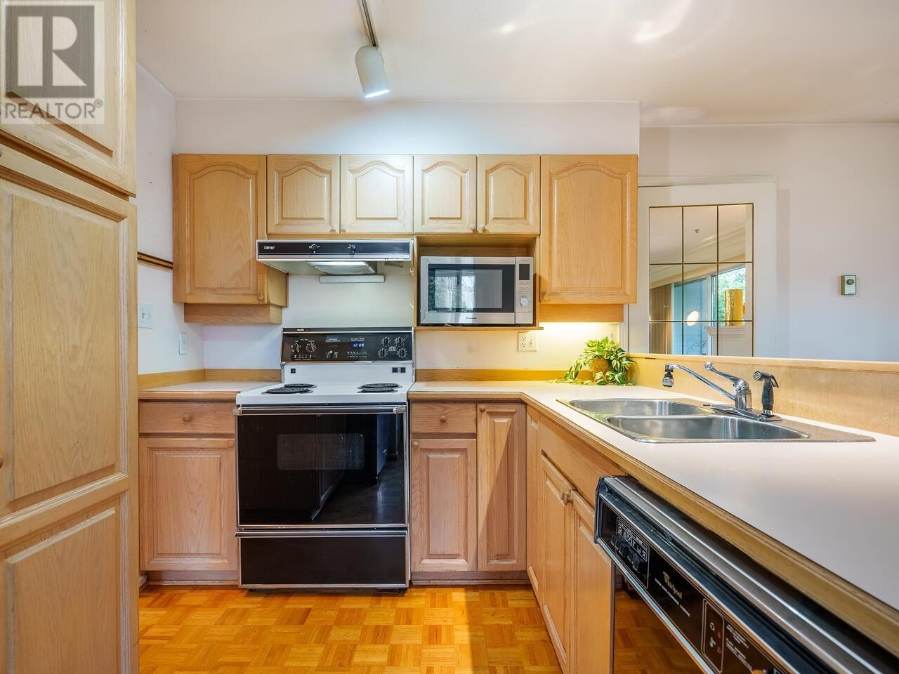 106 7580 Columbia Street, Vancouver, British Columbia  V5X 4S8 - Photo 11 - R2974410