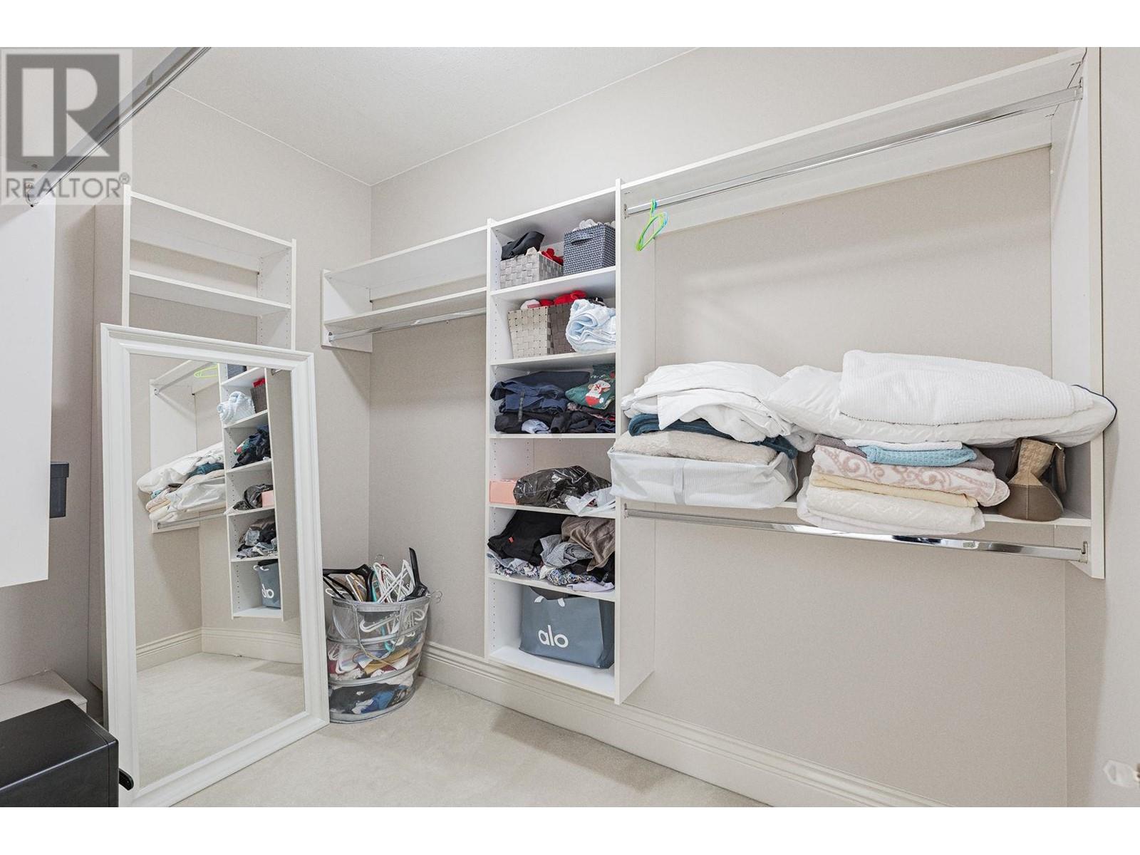Listing Picture 30 of 31 : 7560 BROADMOOR BOULEVARD, Richmond / 烈治文 - 魯藝地產 Yvonne Lu Group - MLS Medallion Club Member