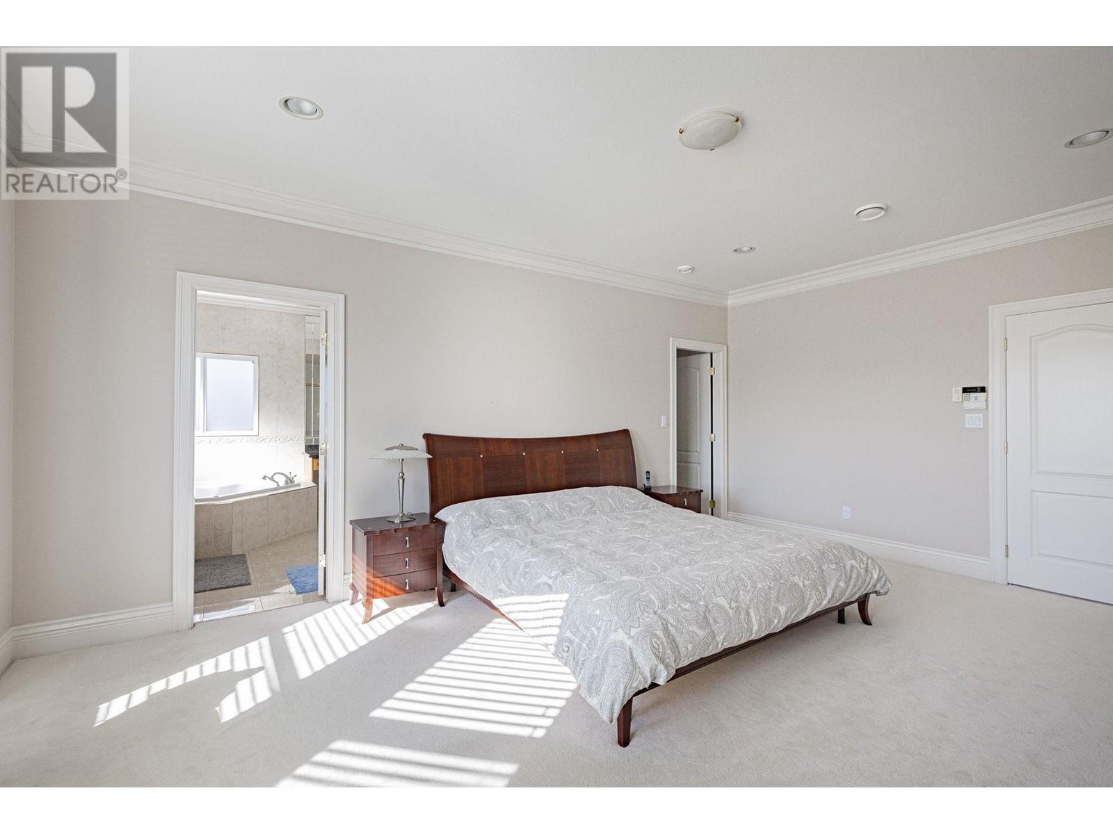 Listing Picture 29 of 31 : 7560 BROADMOOR BOULEVARD, Richmond / 烈治文 - 魯藝地產 Yvonne Lu Group - MLS Medallion Club Member