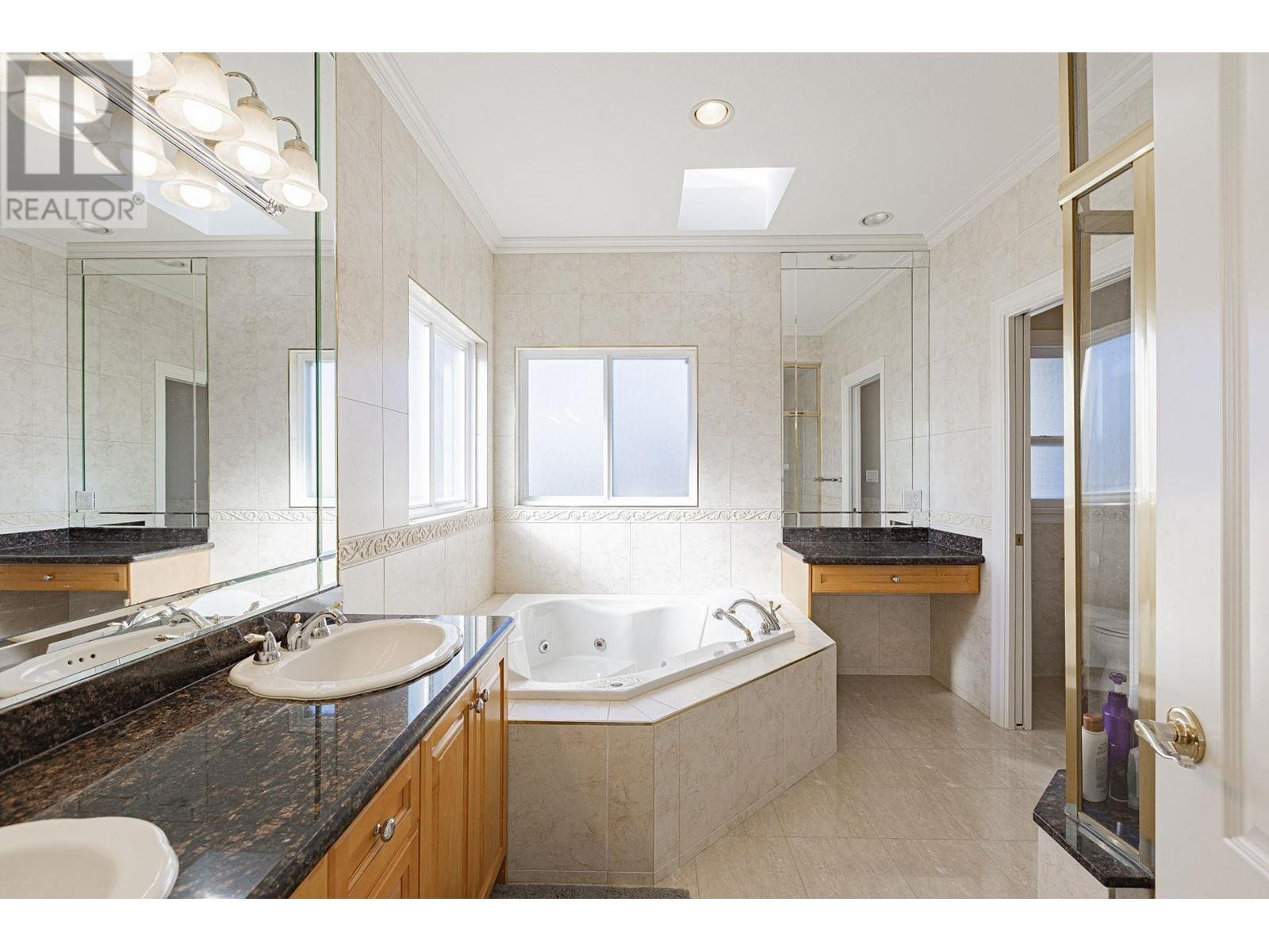 Listing Picture 31 of 31 : 7560 BROADMOOR BOULEVARD, Richmond / 烈治文 - 魯藝地產 Yvonne Lu Group - MLS Medallion Club Member