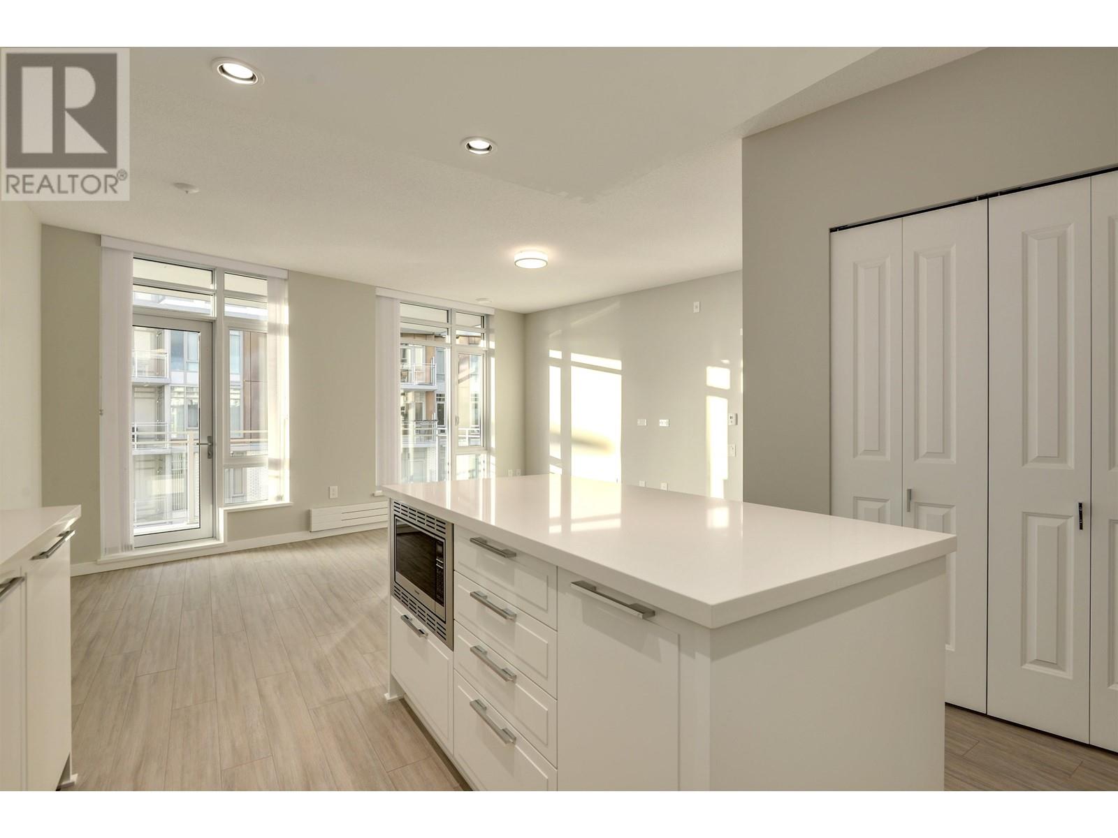 Listing Picture 4 of 18 : 401 3198 RIVERWALK AVENUE, Vancouver / 溫哥華 - 魯藝地產 Yvonne Lu Group - MLS Medallion Club Member
